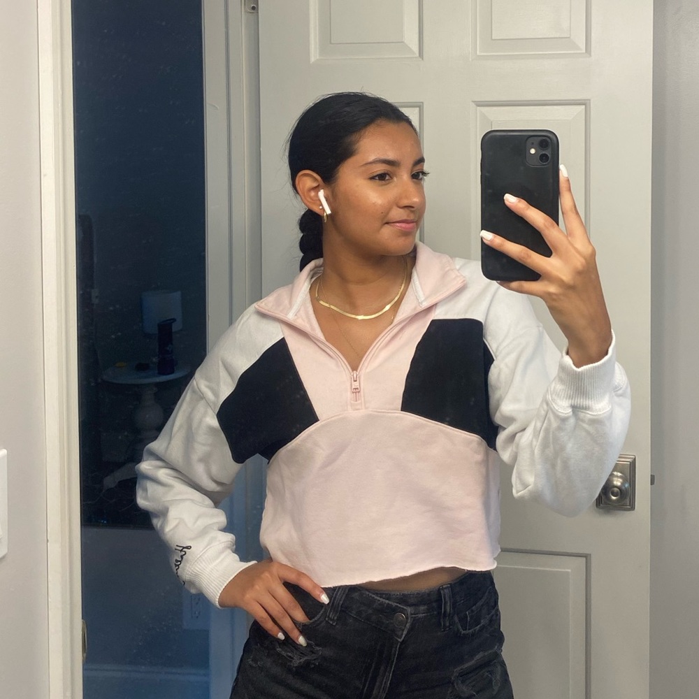 Women's Cropped Sweatshirt